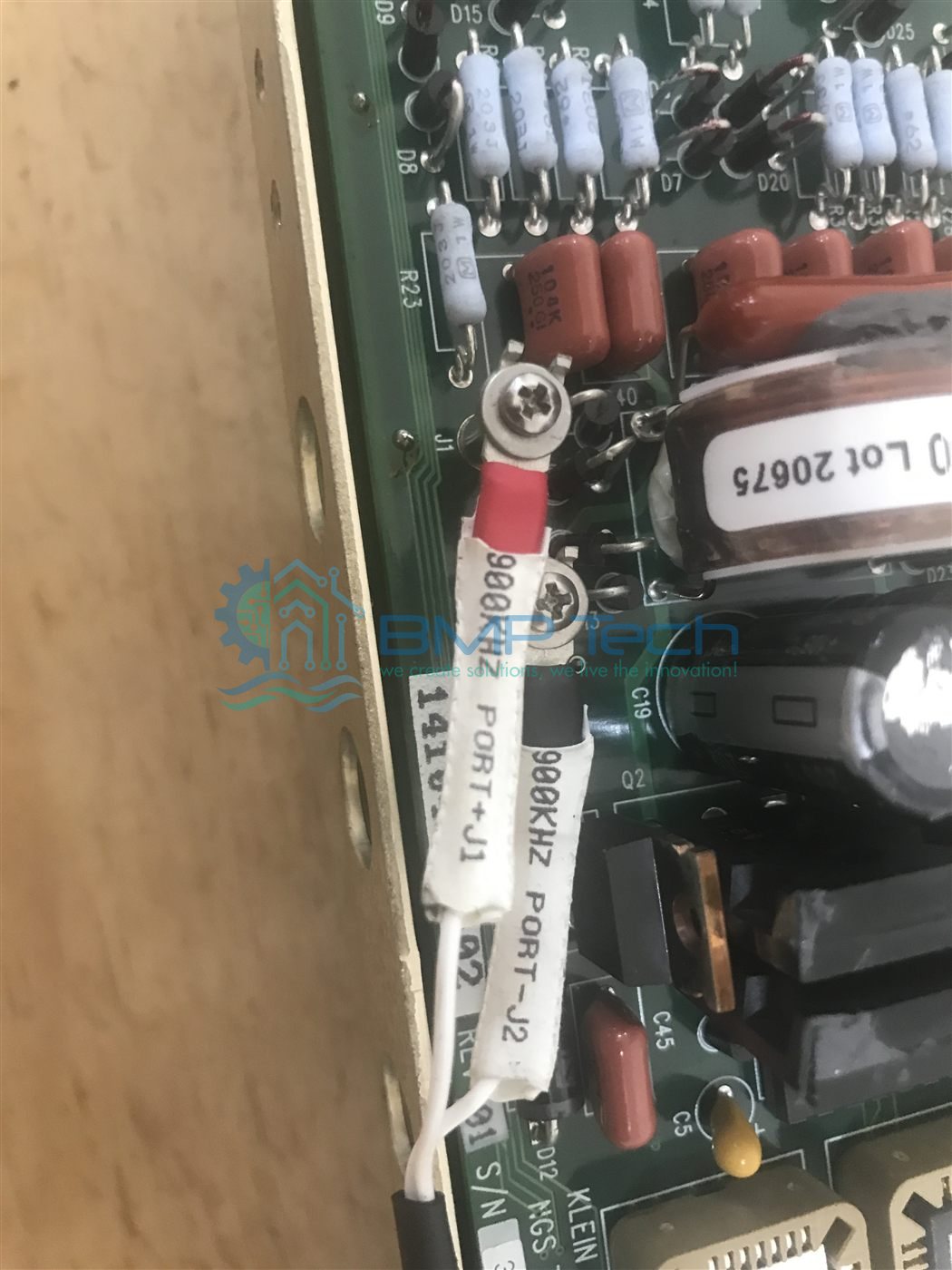 Reparo de placa eletrônica de sonar Klein