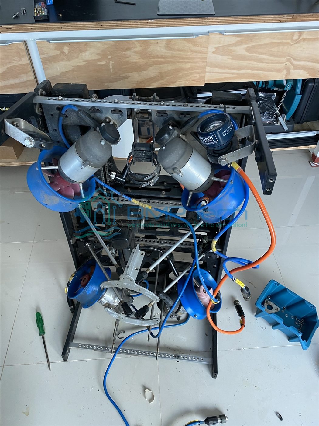 Overhaul de ROV Mojave