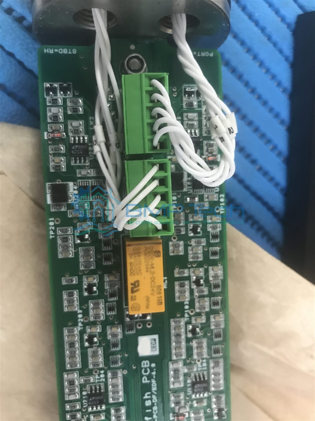 Reparo de placa eletrônica de sonar de varredura lateral C-Max